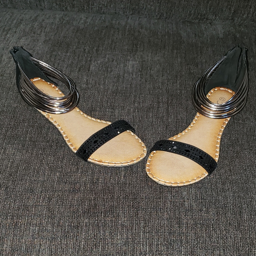Brand New Blk  Mtlic Sandals Sz75